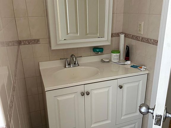 3rd image of 74 Main St #1