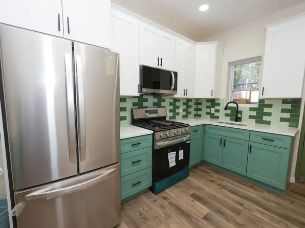 2562 Emerald St, Philadelphia, PA 19125