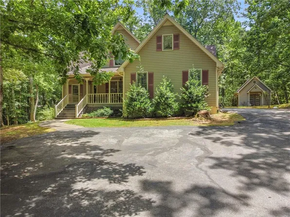 321 Conasauga Dr, Cleveland, GA 30528