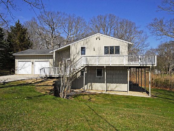 3rd image of 21 Peconic Ave