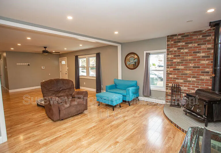 31 Edge Ln — Photo 12