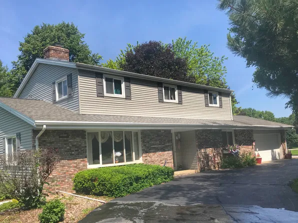 4603 Meadow Ln, Slinger, WI 53086