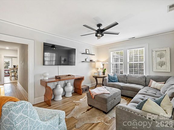 3rd image of 124 N Laurel Ave APT 4