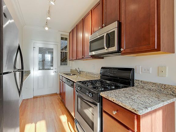 2nd image of 4863 N Hermitage Ave #K1