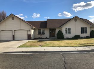 7408 Maree Ln, Yakima, WA