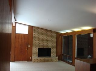 334 E 19th St, Lawrence, KS 66046