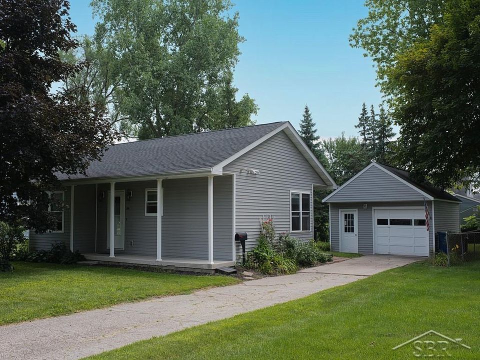 1st image of 841 Meadowlawn St