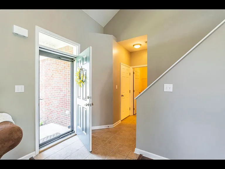 4736 Pompano Ln — Photo 9