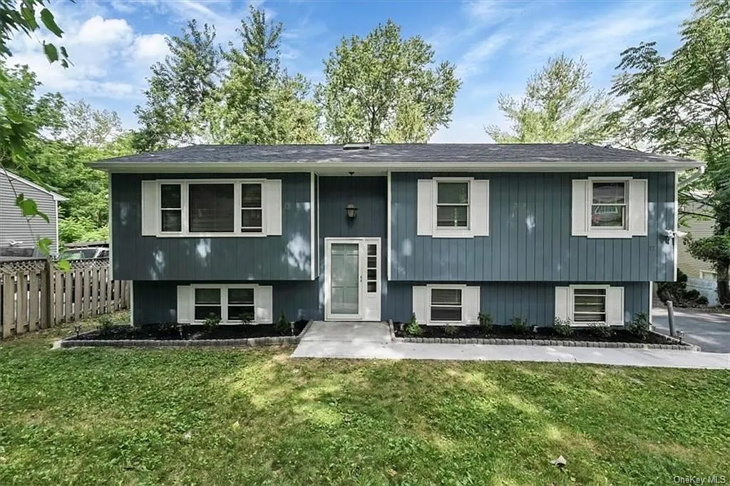 17 W Dogwood Dr photo 1