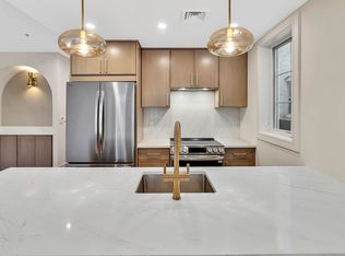 372 92nd St #2B, Brooklyn, NY 11209