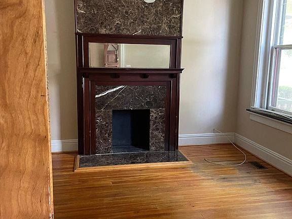 4th image of 2303 W Main St #B
