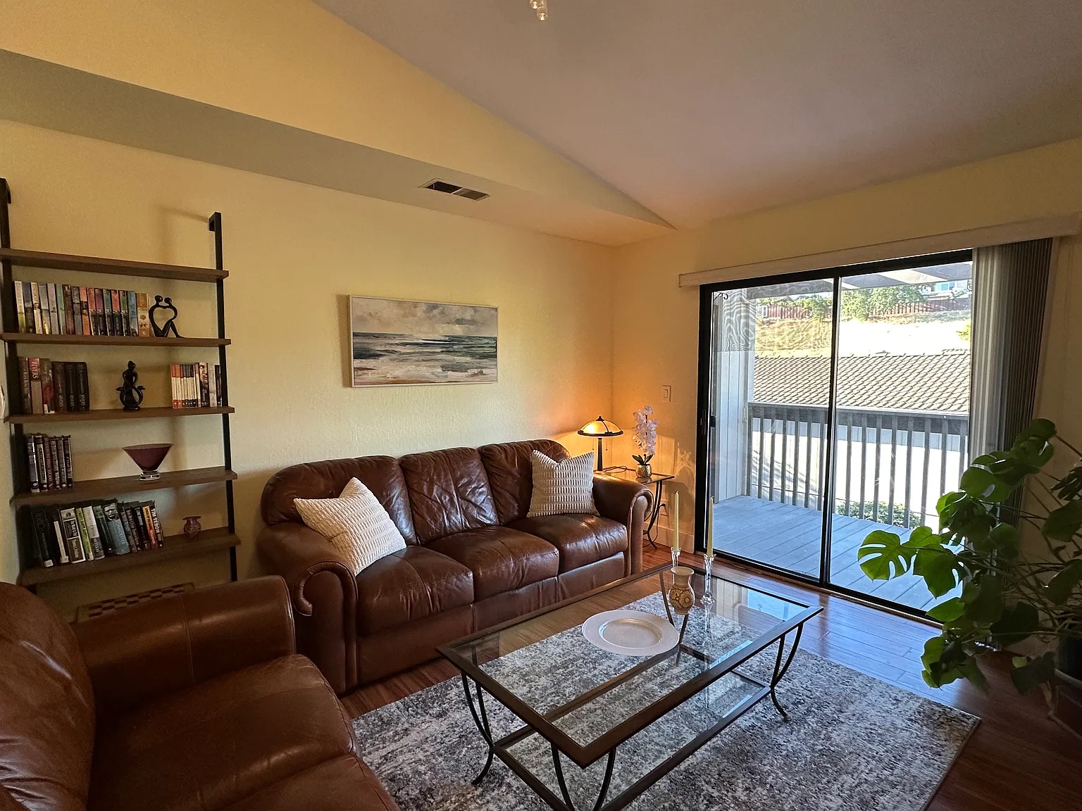 2 bed, 1100 sqft, $2,950 — Photo 2