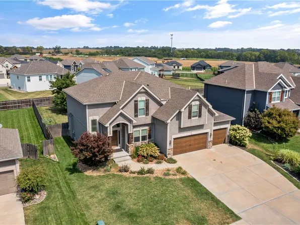 1012 NW 94th St, Kansas City, MO 64155