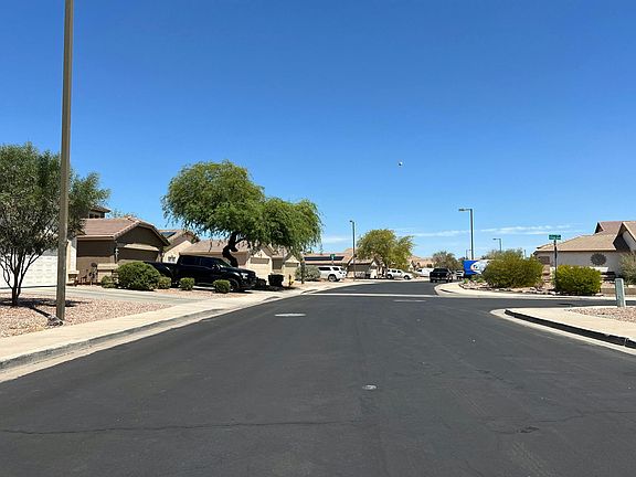 5th image of 22600 W Papago St
