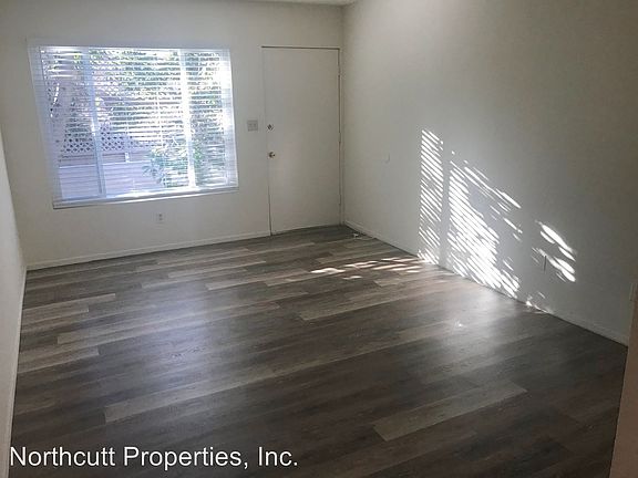 2nd image of 3087 Thorn St APT B