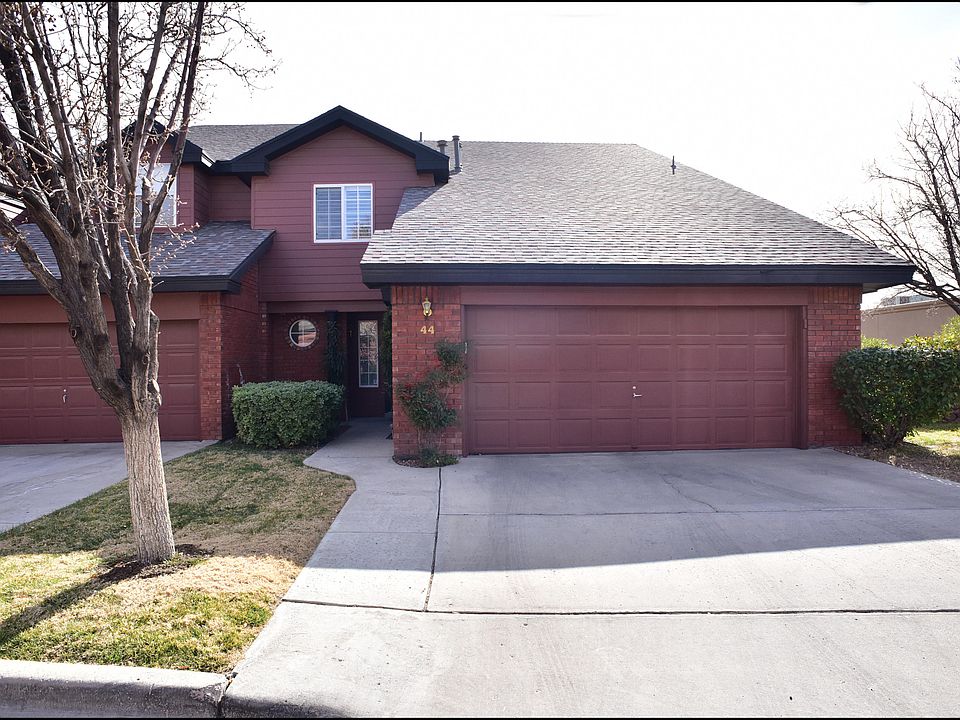 1st image of 44 Stratford Hall Cir