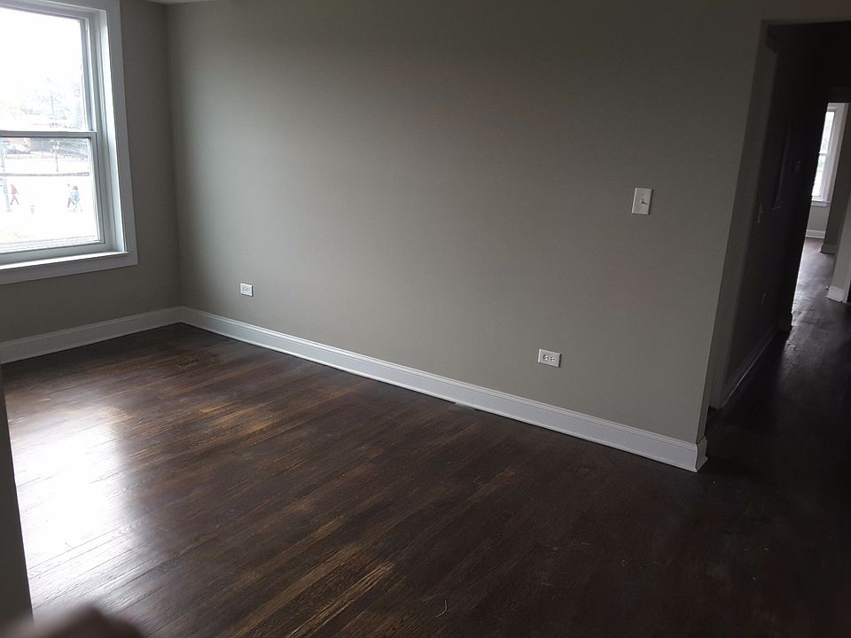 1st image of 1520 E 69th St #4