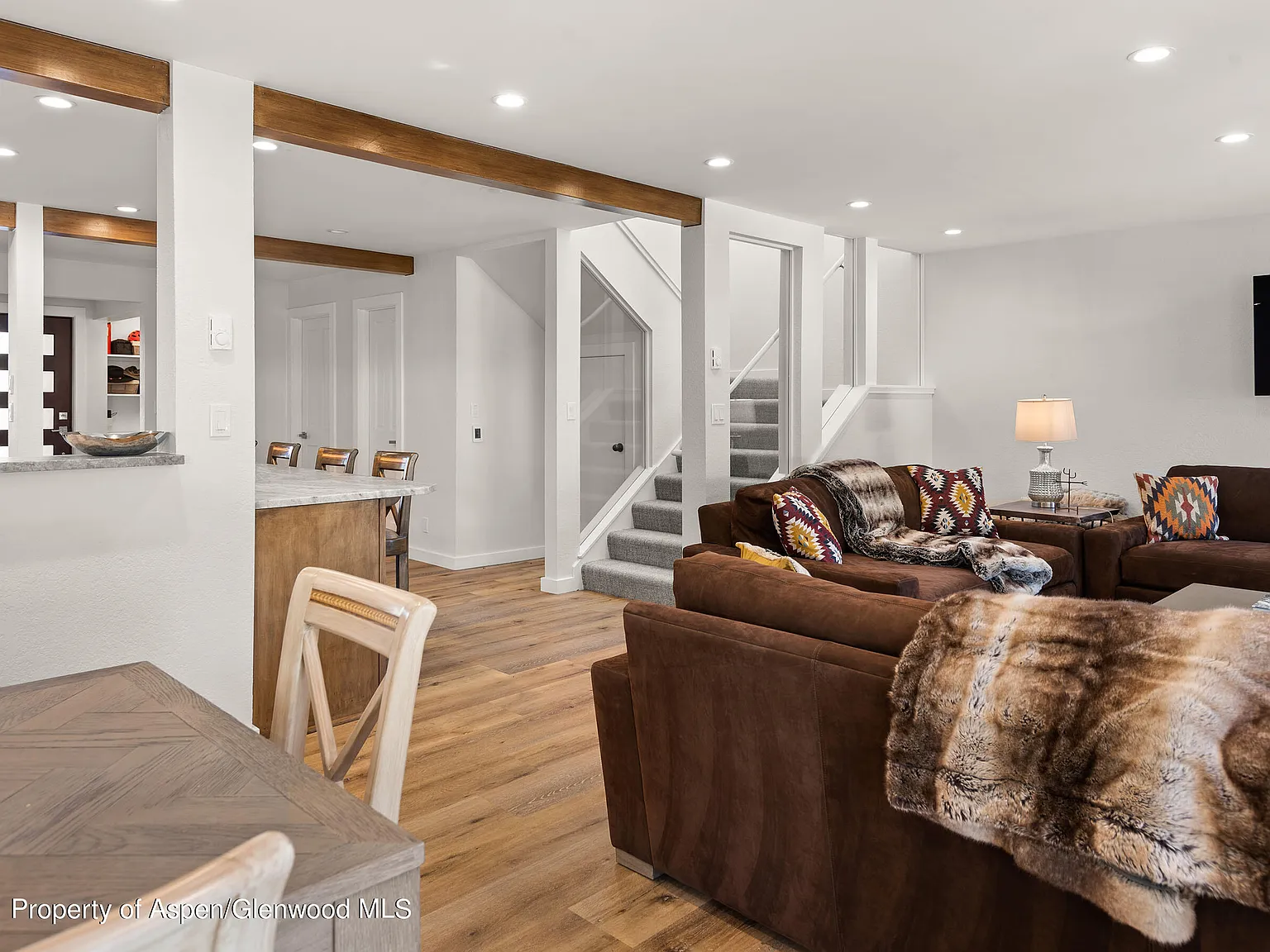 4 bed, 3.5 bath, 2542 sqft, $30,000 — Photo 4