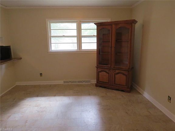 5th image of 228 Jett Dr