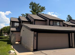 5112 Rock Run, West Bloomfield, MI 48322