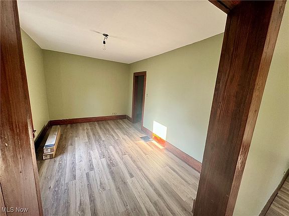 4th image of 730 W High St