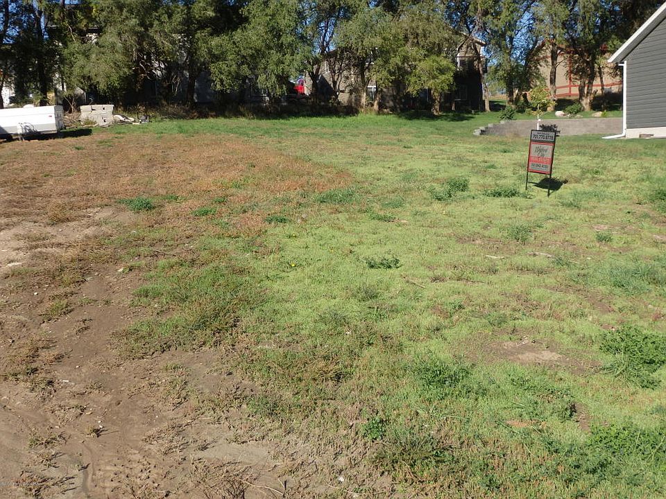 2nd image of 1401 E Pheasant Ridge Dr
