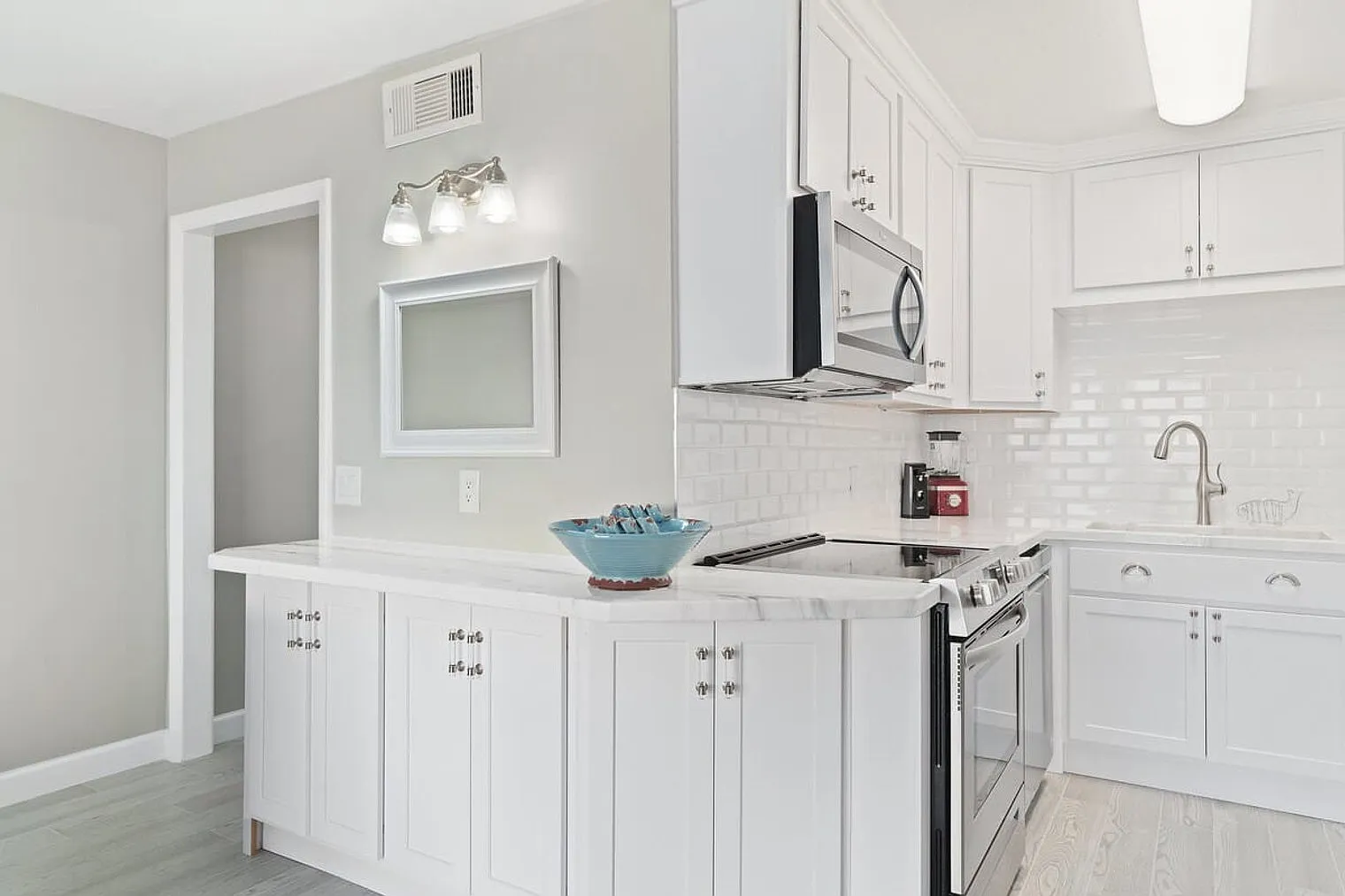 1 bed, 1.0 bath, 742 sqft, $1,707 — Photo 3