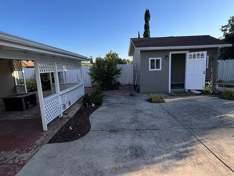 3573 Eugene St #A — Photo 16