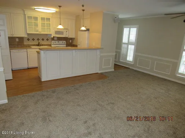 3807 Chamberlain Ln APT A4, Louisville, KY 40241