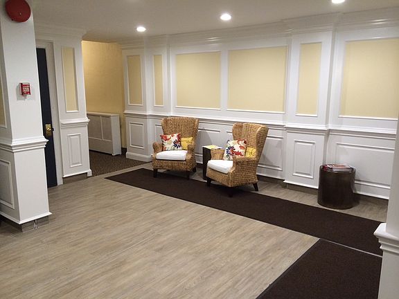 4th image of 222 7th St APT 2G