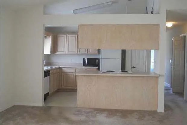 624 Eastwood Cir — Photo 19