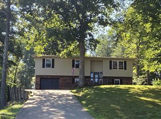 12418 Kelly Dr, Ashland, KY 41102
