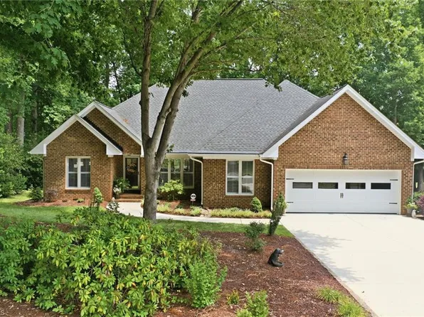 706 Greyrock Rd, Whitsett, NC 27377