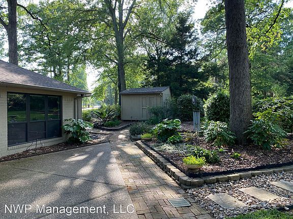 3rd image of 16044 Cumberland Way