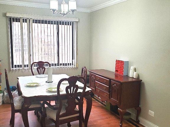 5th image of 2121 W Hood Ave #1