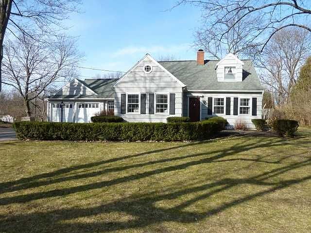1st image of 32 Parker Dr