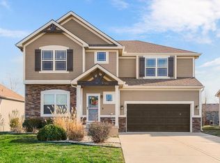 10115 N McKinley Ave, Kansas City, MO 64157