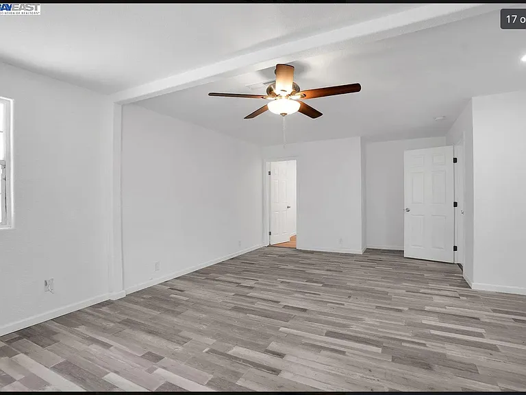 1146 Lewis Ave — Photo 20