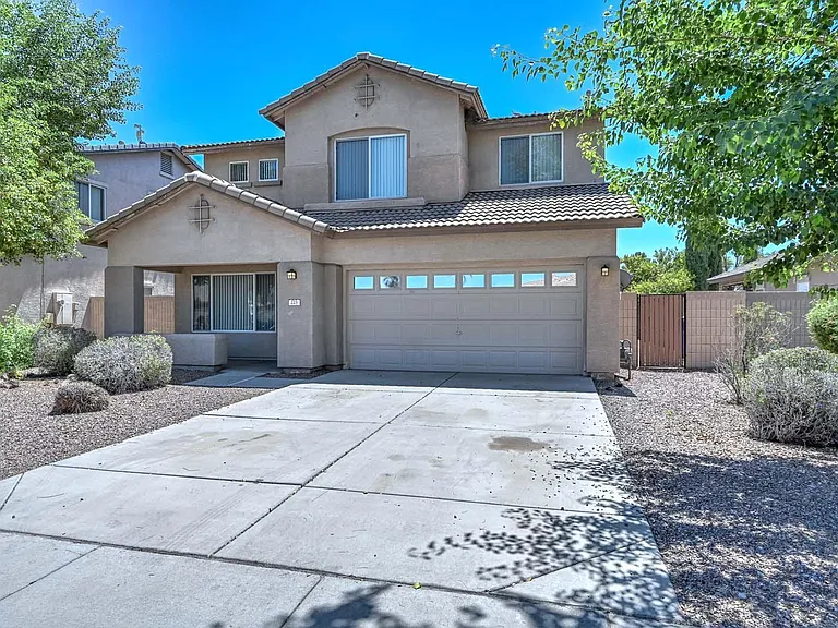 223 S 119th Dr — Photo 2