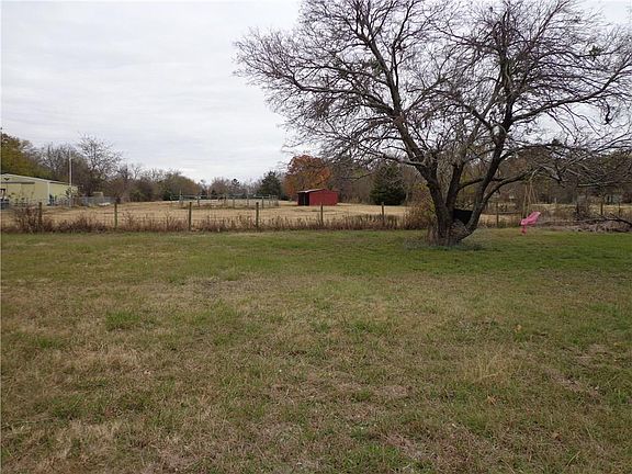 5th image of 1814 Potter Ln