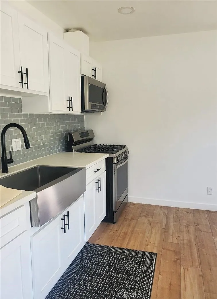 Building Photo - 7934 S Newlin Ave #2