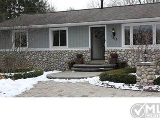 1815 Moffat, Leonard, MI 48367