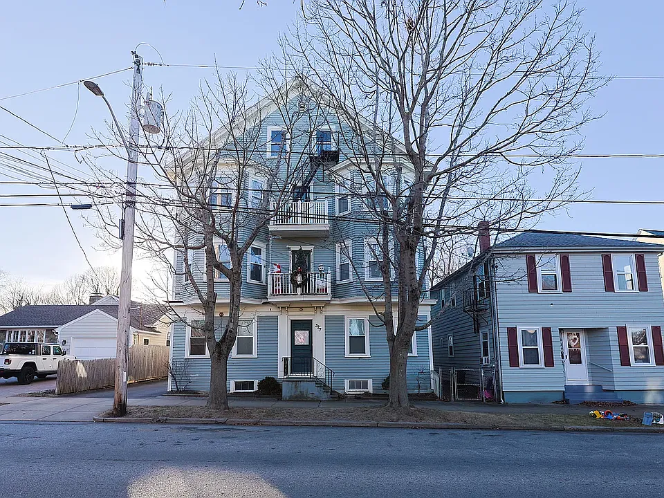 327 High St #2R