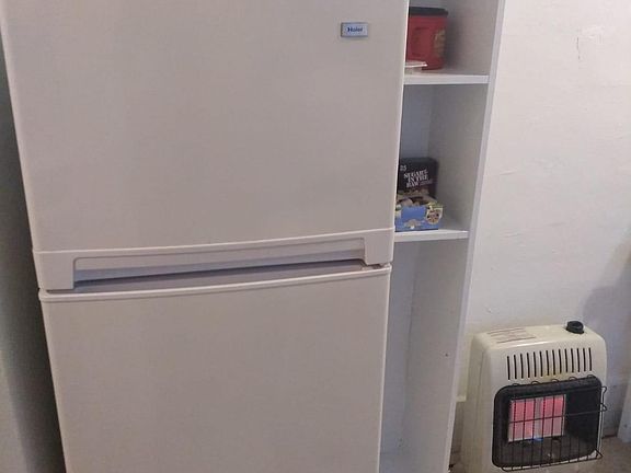 2nd image of 129 N 6th St APT 3