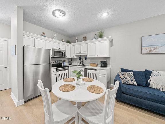 2nd image of 228 Bonita Cir