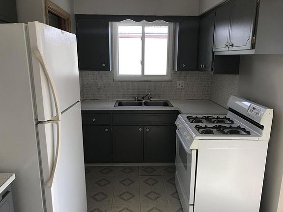 5th image of 13316 Astor Ave