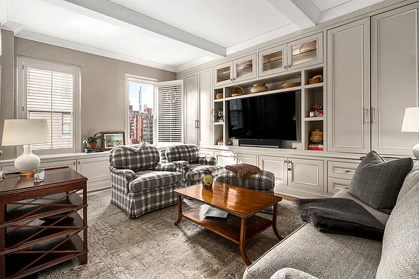 Sold by Modlin Group | media 17