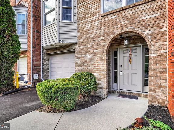 2nd image of 56 Jayme Dr #9