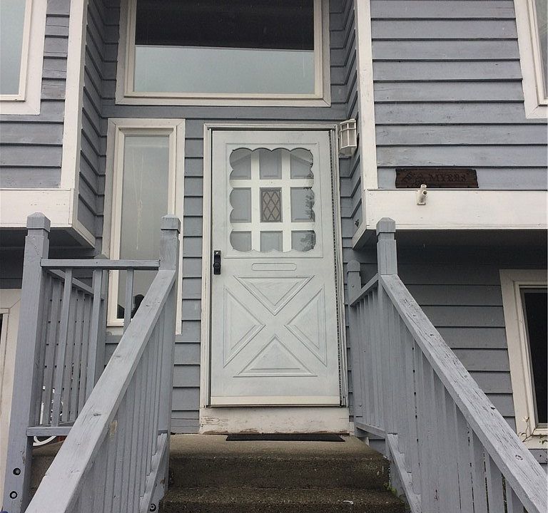 1st image of 6707 20th St NE