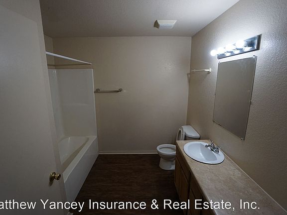 5th image of 418 S 12th St APT B